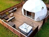 Silvestr na chatě Východní Čechy